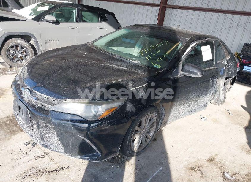 Photo 2 of 2015 Toyota Camry LE (VIN 4T1BF1FK2FU935958)