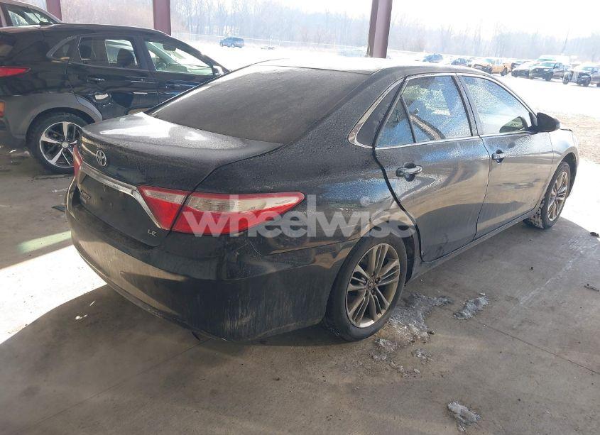 Photo 4 of 2015 Toyota Camry LE (VIN 4T1BF1FK2FU935958)