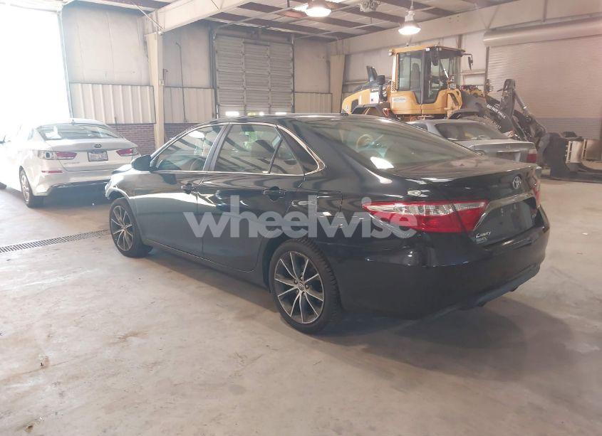 Photo 3 of 2015 Toyota Camry XSE (VIN 4T1BF1FK2FU963226)