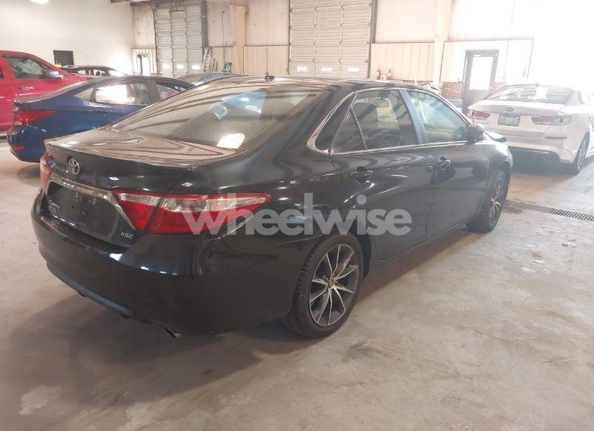 Photo 4 of 2015 Toyota Camry XSE (VIN 4T1BF1FK2FU963226)