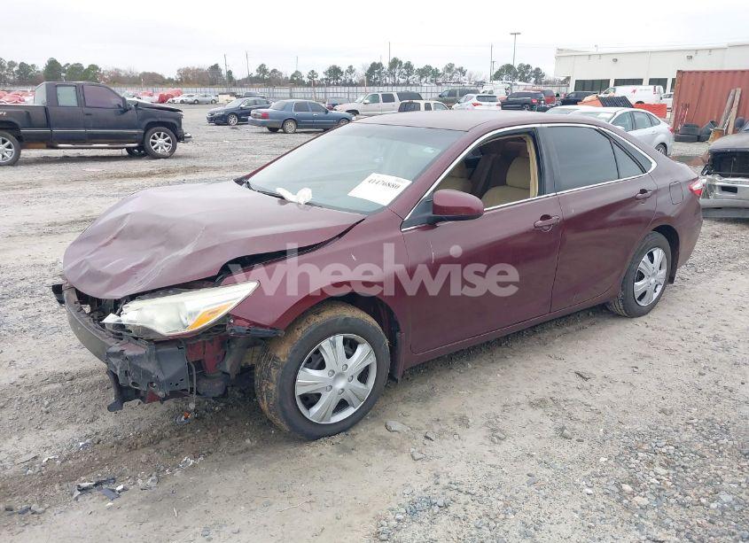 Photo 2 of 2015 Toyota Camry LE (VIN 4T1BF1FK2FU983198)