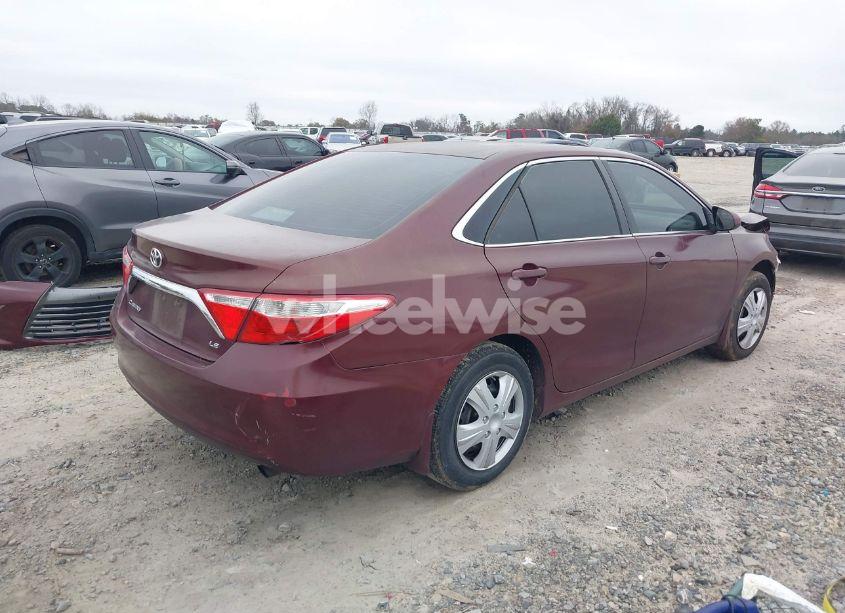 Photo 4 of 2015 Toyota Camry LE (VIN 4T1BF1FK2FU983198)