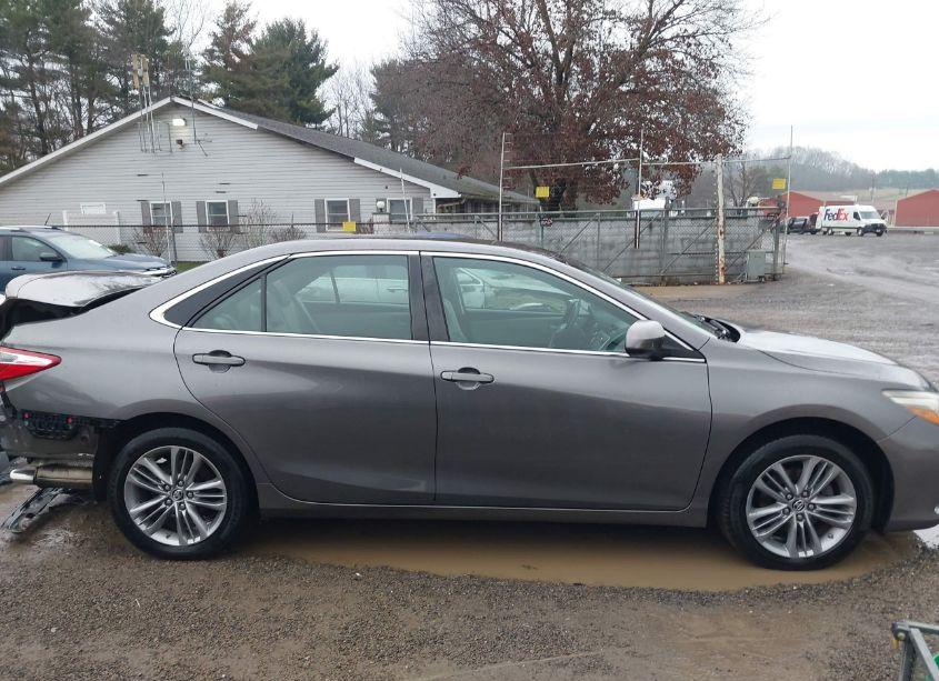 Photo 14 of 2016 Toyota Camry SE (VIN 4T1BF1FK2GU120869)