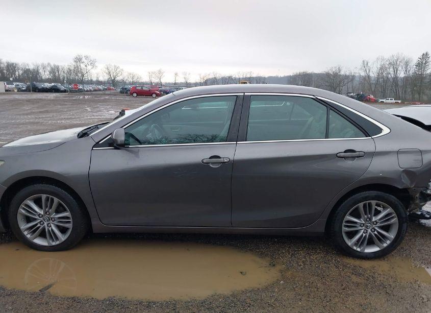 Photo 15 of 2016 Toyota Camry SE (VIN 4T1BF1FK2GU120869)