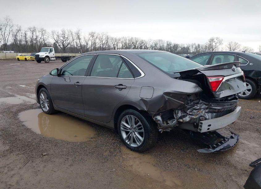 Photo 3 of 2016 Toyota Camry SE (VIN 4T1BF1FK2GU120869)