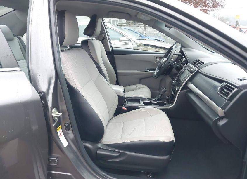 Photo 5 of 2016 Toyota Camry SE (VIN 4T1BF1FK2GU120869)