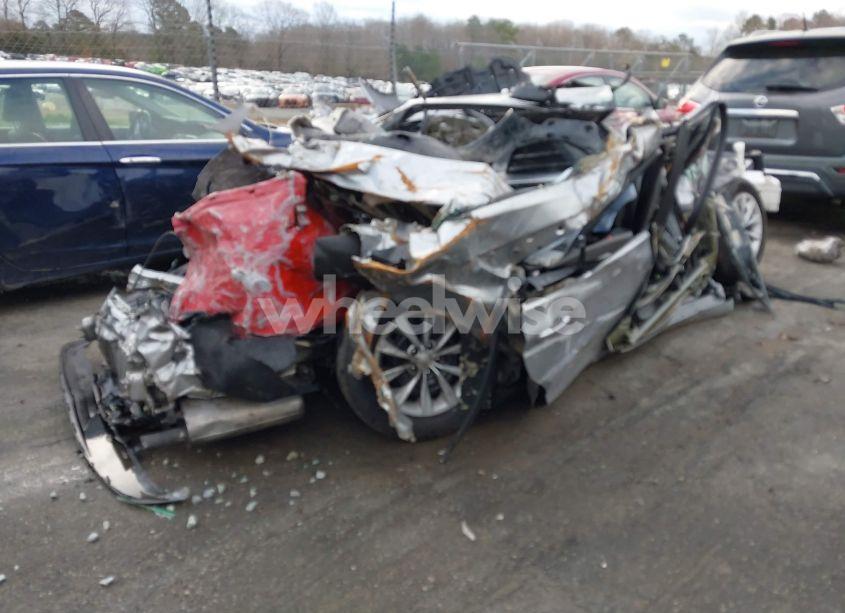 Photo 4 of 2016 Toyota Camry LE (VIN 4T1BF1FK2GU121956)