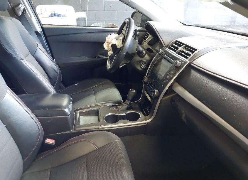 Photo 5 of 2016 Toyota Camry SE (VIN 4T1BF1FK2GU125537)