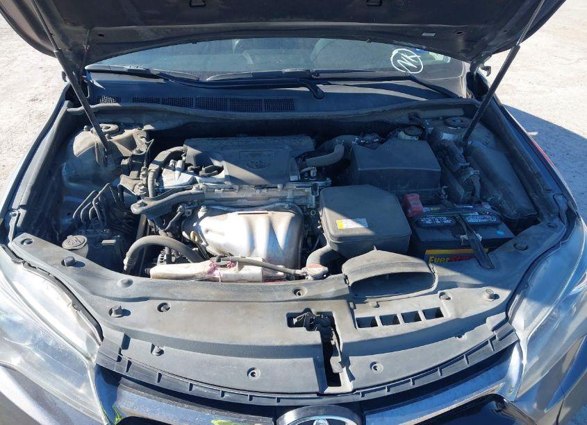 Photo 10 of 2016 Toyota Camry SE (VIN 4T1BF1FK2GU135694)