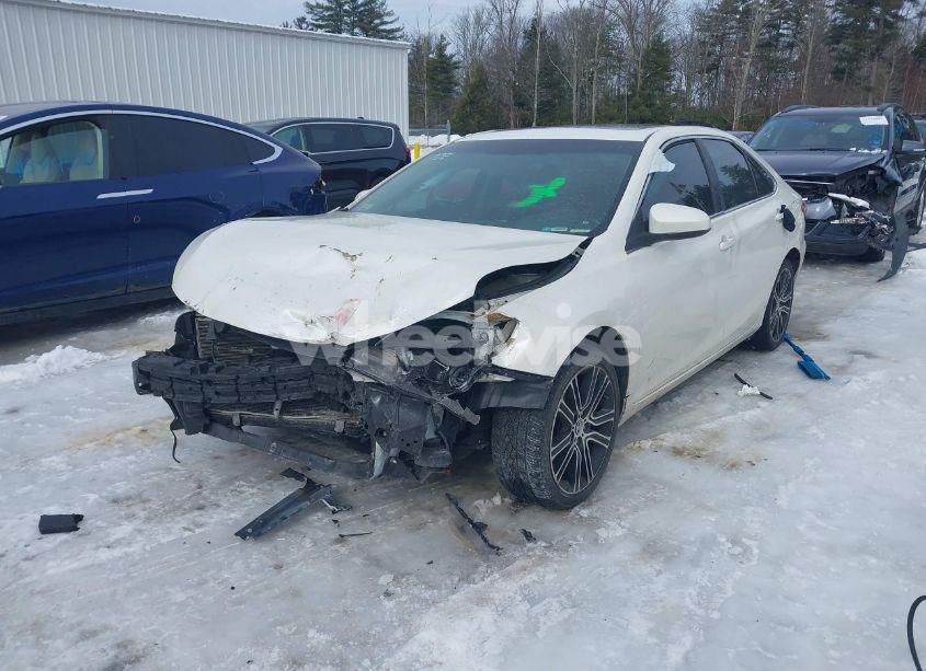 Photo 2 of 2016 Toyota Camry SE (VIN 4T1BF1FK2GU141706)