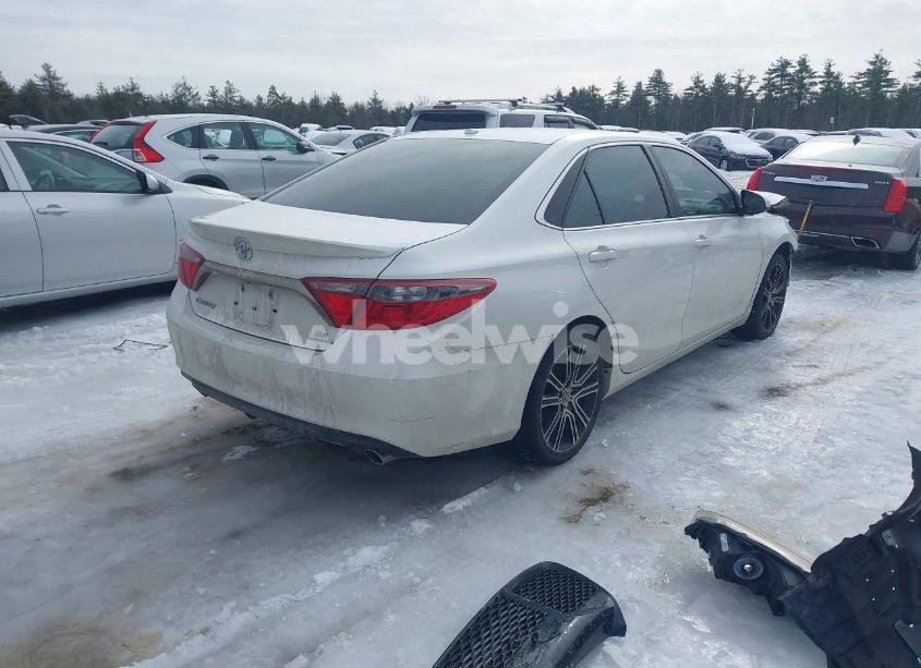 Photo 4 of 2016 Toyota Camry SE (VIN 4T1BF1FK2GU141706)