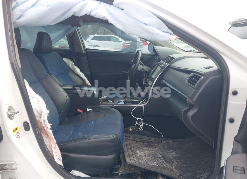 Photo 5 of 2016 Toyota Camry SE (VIN 4T1BF1FK2GU141706)