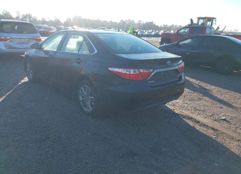 Photo 3 of 2016 Toyota Camry SE (VIN 4T1BF1FK2GU143522)