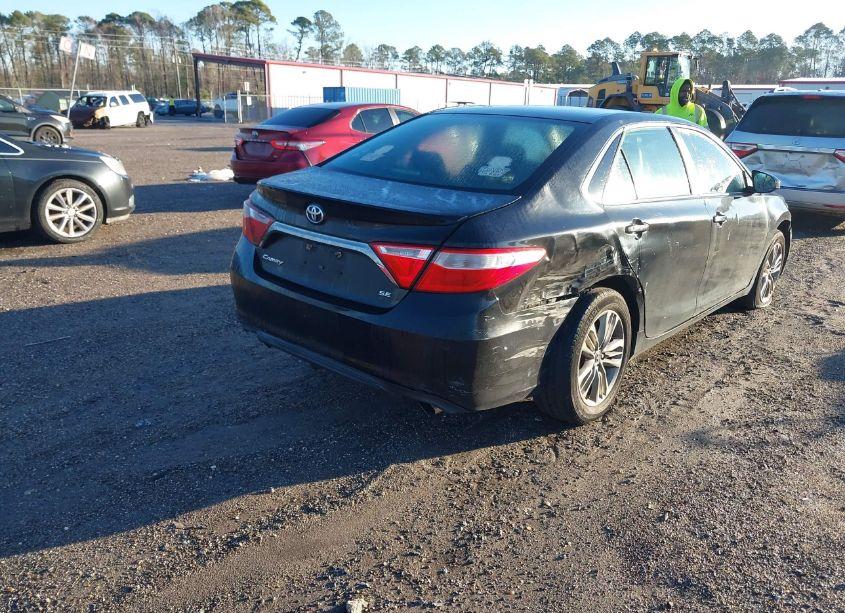 Photo 4 of 2016 Toyota Camry SE (VIN 4T1BF1FK2GU143522)