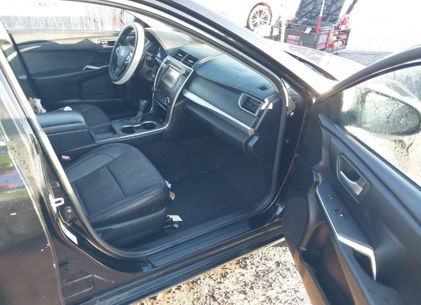 Photo 5 of 2016 Toyota Camry SE (VIN 4T1BF1FK2GU143522)