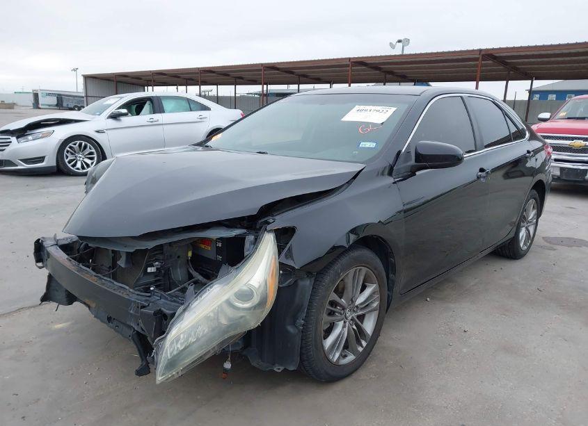 Photo 2 of 2016 Toyota Camry SE (VIN 4T1BF1FK2GU147389)