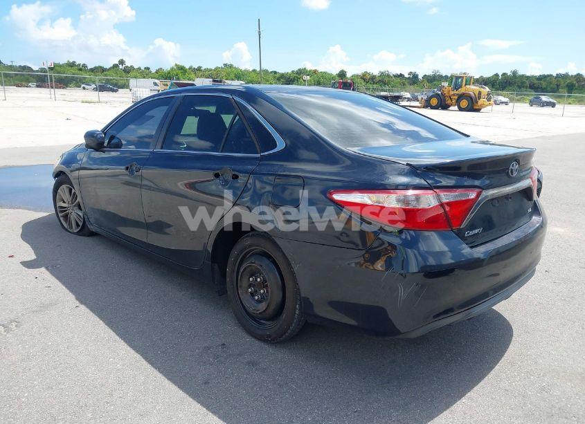 Photo 3 of 2016 Toyota Camry SE (VIN 4T1BF1FK2GU152088)