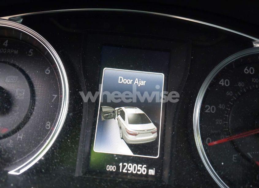 Photo 15 of 2016 Toyota Camry SE (VIN 4T1BF1FK2GU168405)