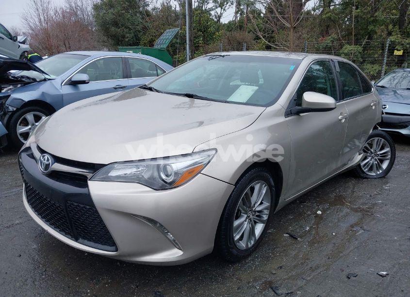 Photo 2 of 2016 Toyota Camry SE (VIN 4T1BF1FK2GU168405)
