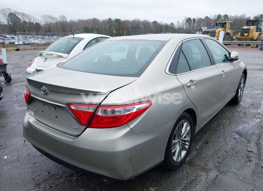 Photo 4 of 2016 Toyota Camry SE (VIN 4T1BF1FK2GU168405)