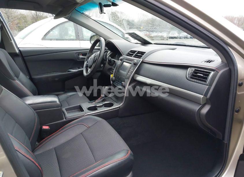 Photo 5 of 2016 Toyota Camry SE (VIN 4T1BF1FK2GU168405)