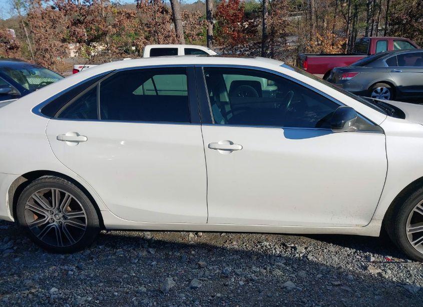 Photo 13 of 2016 Toyota Camry SE (VIN 4T1BF1FK2GU182109)