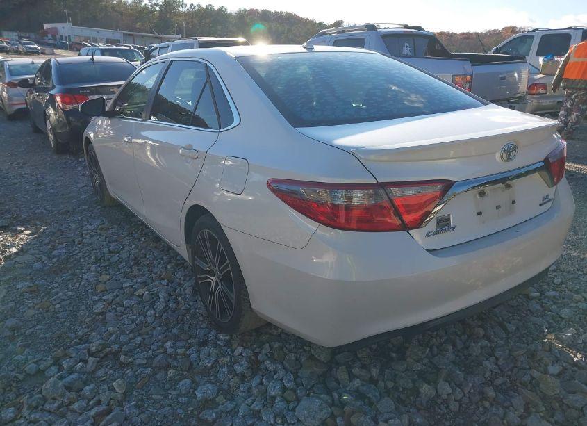 Photo 3 of 2016 Toyota Camry SE (VIN 4T1BF1FK2GU182109)