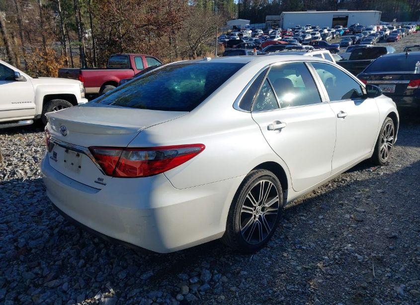 Photo 4 of 2016 Toyota Camry SE (VIN 4T1BF1FK2GU182109)