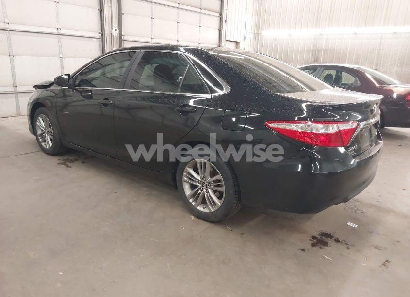 Photo 3 of 2016 Toyota Camry SE (VIN 4T1BF1FK2GU202603)