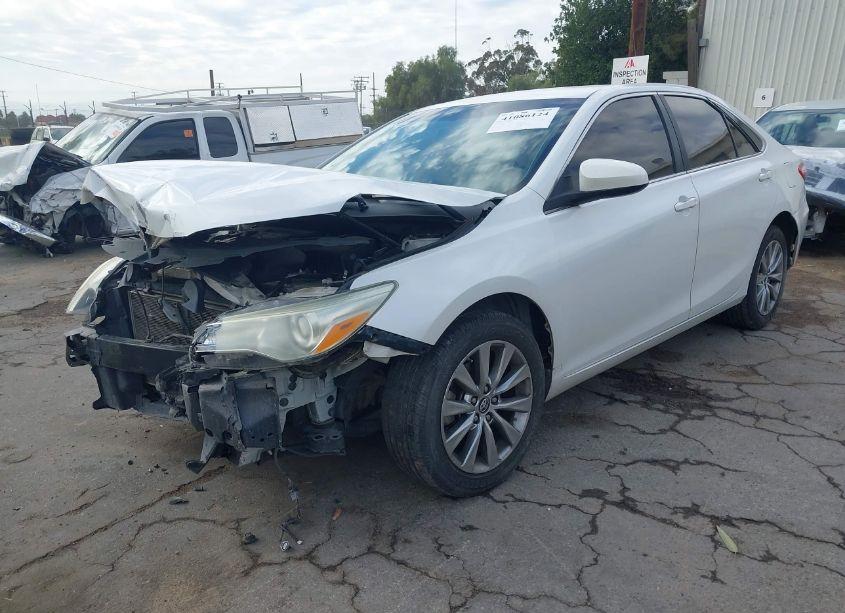 Photo 2 of 2016 Toyota Camry XLE (VIN 4T1BF1FK2GU206859)