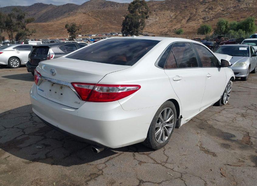 Photo 4 of 2016 Toyota Camry XLE (VIN 4T1BF1FK2GU206859)