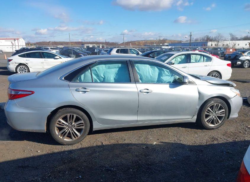 Photo 13 of 2016 Toyota Camry SE (VIN 4T1BF1FK2GU217313)