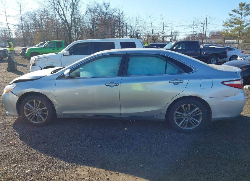 Photo 14 of 2016 Toyota Camry SE (VIN 4T1BF1FK2GU217313)