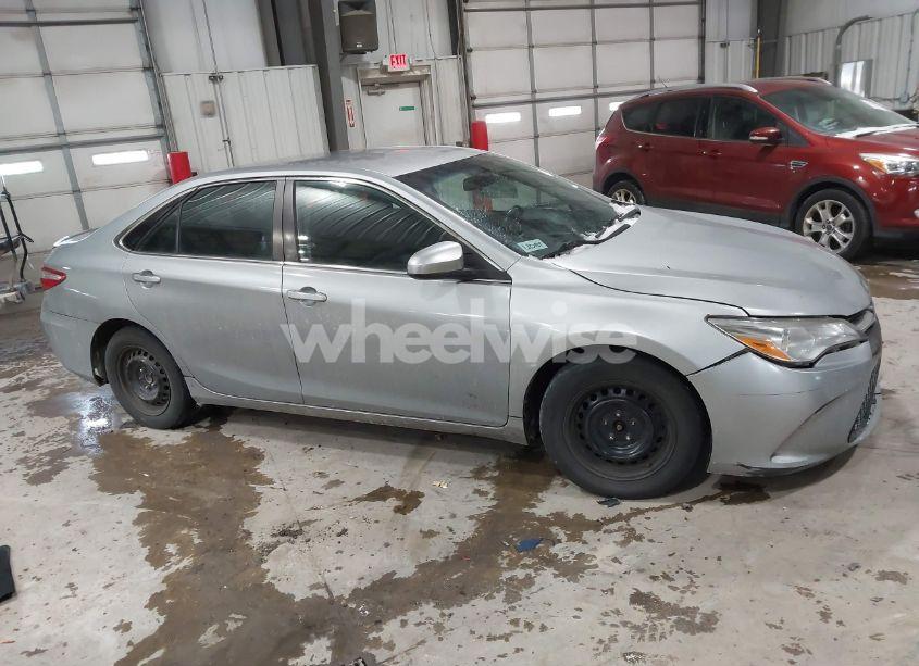 Photo 13 of 2016 Toyota Camry SE (VIN 4T1BF1FK2GU232958)