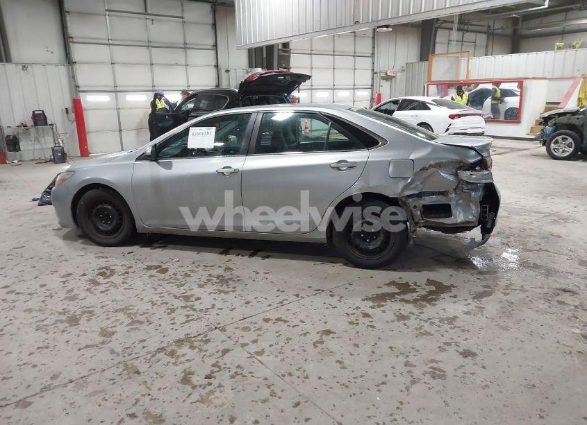 Photo 14 of 2016 Toyota Camry SE (VIN 4T1BF1FK2GU232958)