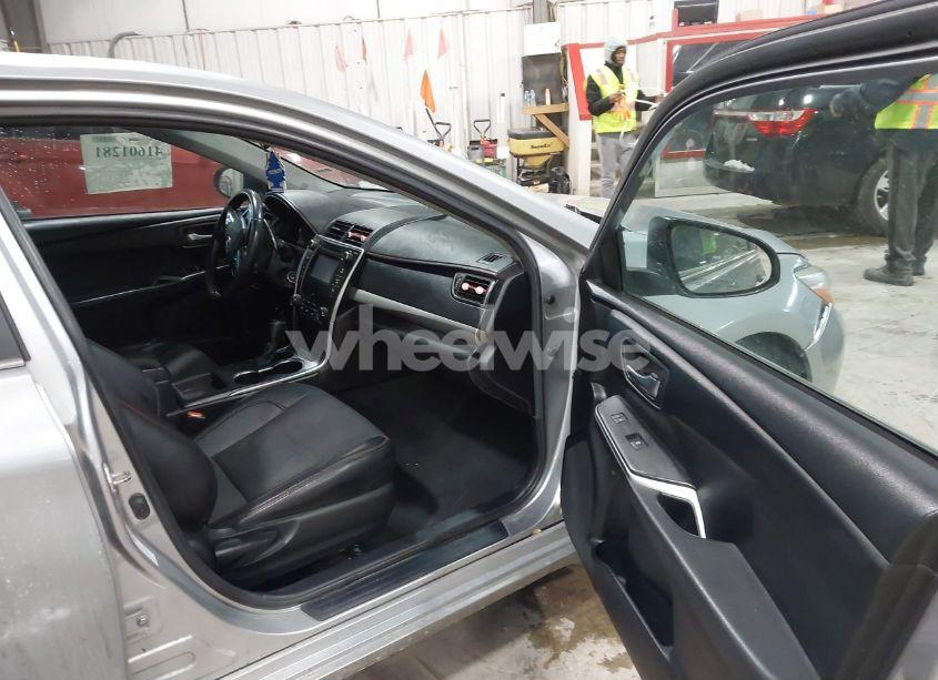 Photo 5 of 2016 Toyota Camry SE (VIN 4T1BF1FK2GU232958)