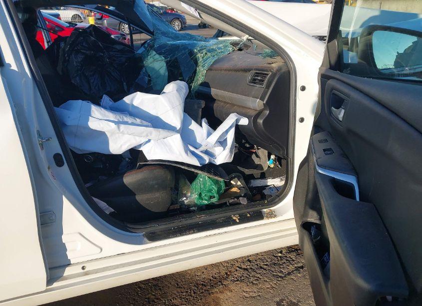 Photo 5 of 2016 Toyota Camry SE (VIN 4T1BF1FK2GU235844)