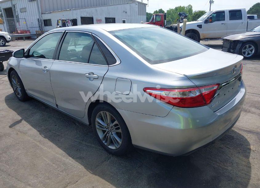 Photo 3 of 2016 Toyota Camry SE (VIN 4T1BF1FK2GU236279)