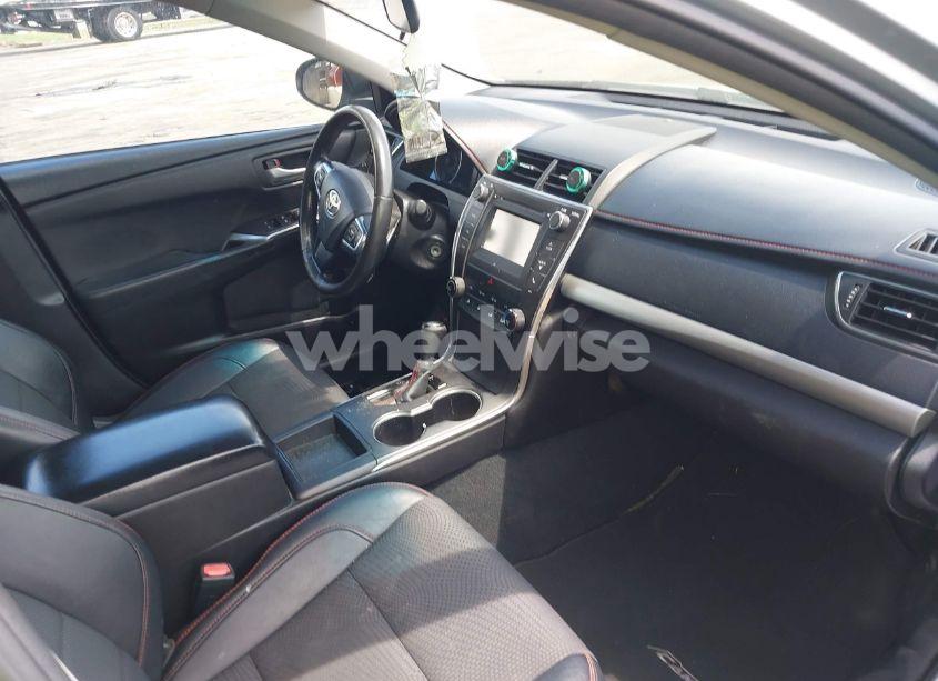 Photo 5 of 2016 Toyota Camry SE (VIN 4T1BF1FK2GU236279)