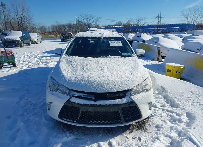 Photo 12 of 2016 Toyota Camry SE (VIN 4T1BF1FK2GU238517)