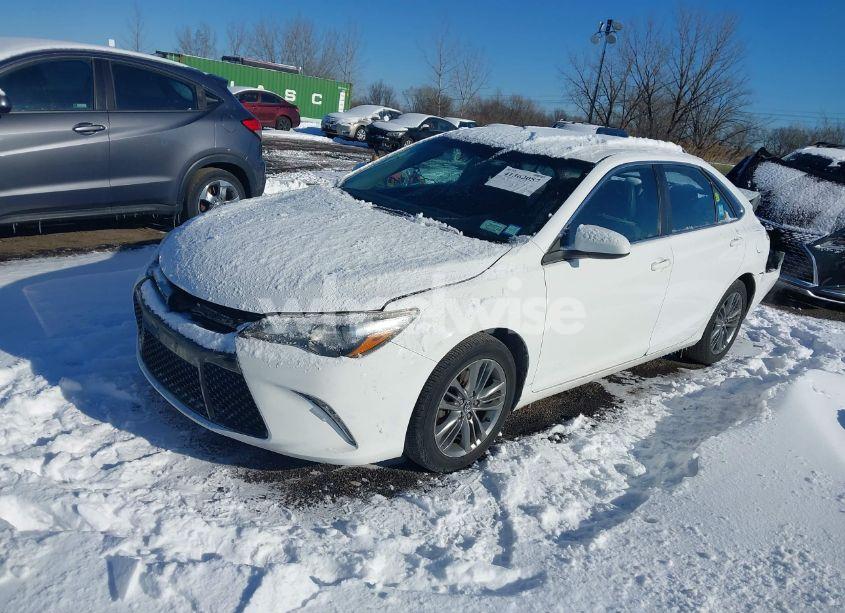 Photo 2 of 2016 Toyota Camry SE (VIN 4T1BF1FK2GU238517)