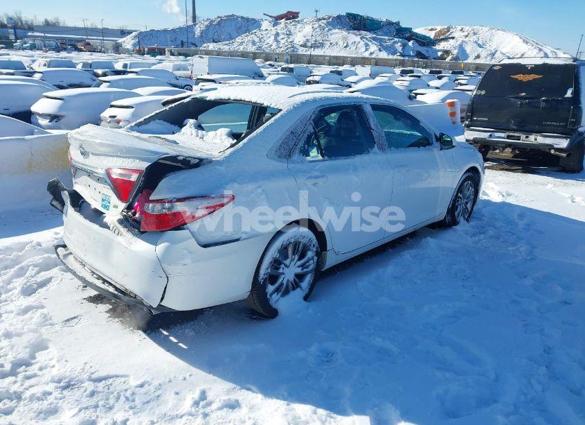 Photo 4 of 2016 Toyota Camry SE (VIN 4T1BF1FK2GU238517)