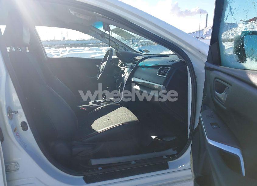 Photo 5 of 2016 Toyota Camry SE (VIN 4T1BF1FK2GU238517)