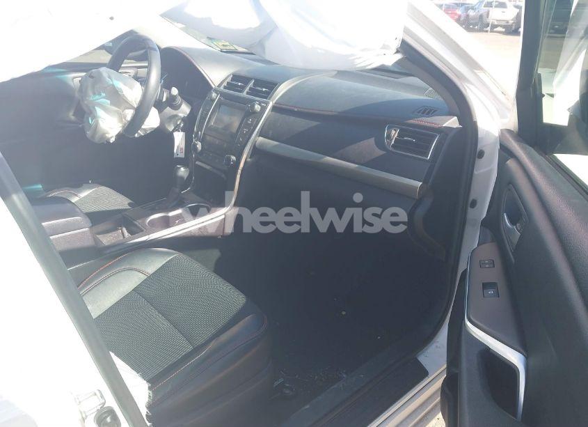 Photo 5 of 2016 Toyota Camry SE (VIN 4T1BF1FK2GU241028)