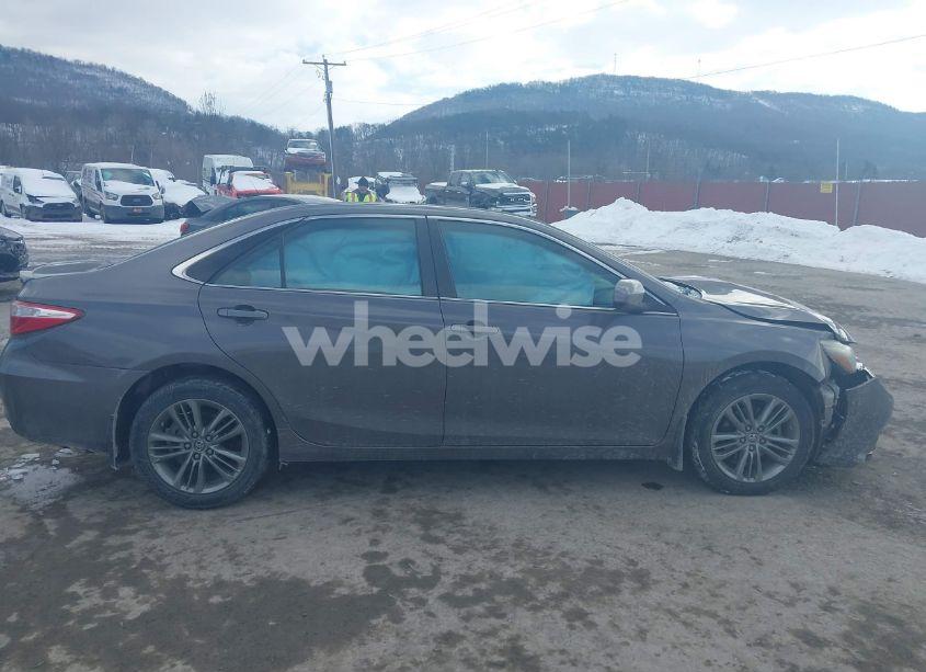 Photo 13 of 2016 Toyota Camry SE (VIN 4T1BF1FK2GU243474)