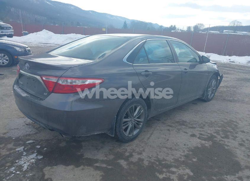 Photo 4 of 2016 Toyota Camry SE (VIN 4T1BF1FK2GU243474)