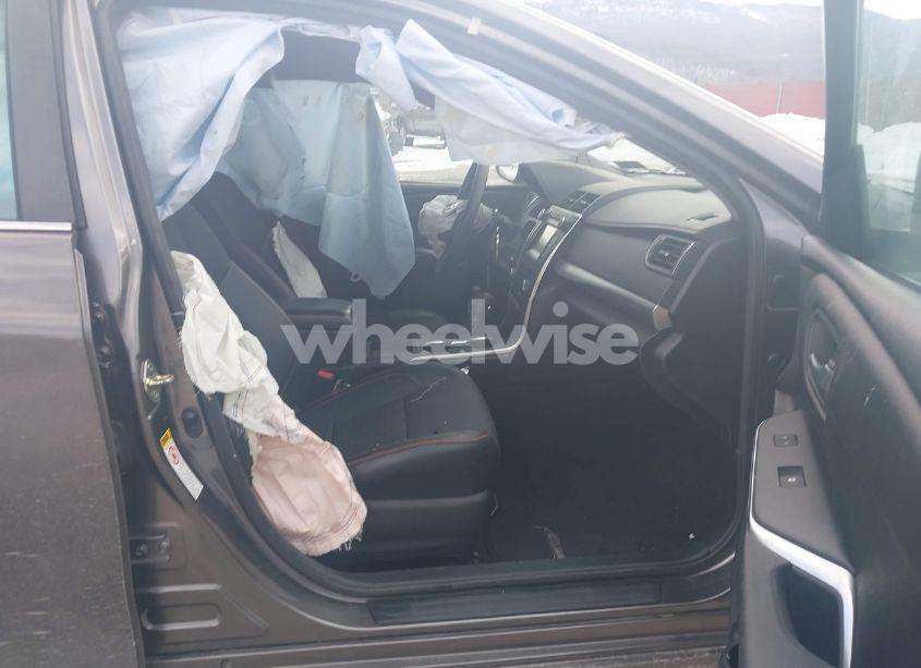 Photo 5 of 2016 Toyota Camry SE (VIN 4T1BF1FK2GU243474)