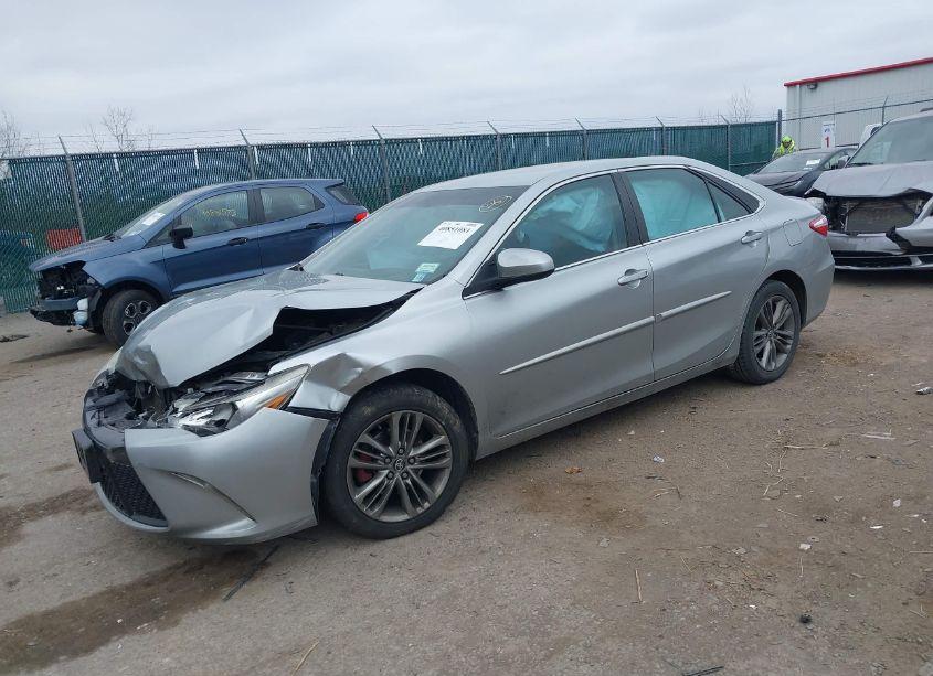 Photo 2 of 2016 Toyota Camry SE (VIN 4T1BF1FK2GU251185)