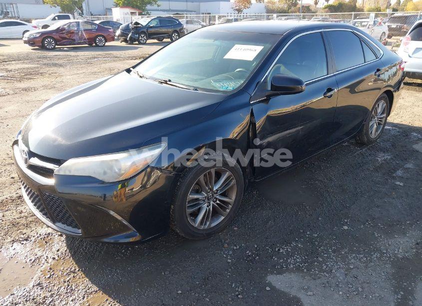 Photo 2 of 2016 Toyota Camry SE (VIN 4T1BF1FK2GU260002)