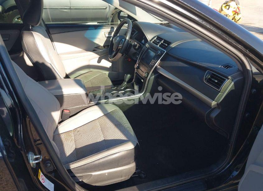 Photo 5 of 2016 Toyota Camry SE (VIN 4T1BF1FK2GU260002)